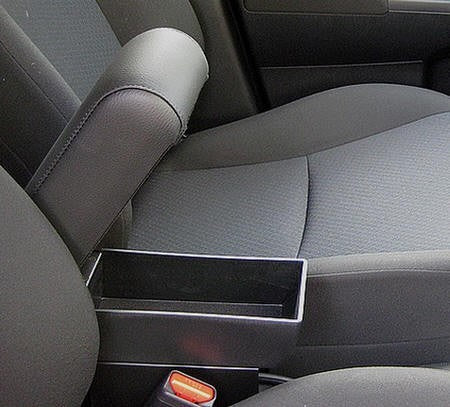 Bracciolo per Lancia Ypsilon (2011>)